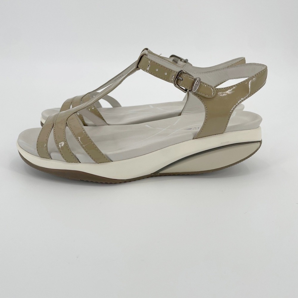 NWOB MBT Rocker Bottom Sandals Womens 8-8.5 Taupe Patent Leather T-Strap